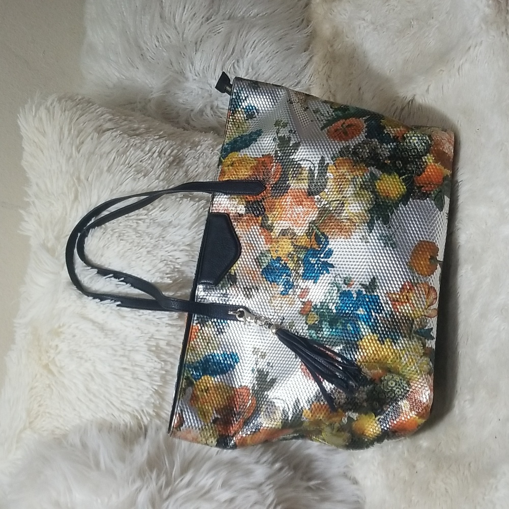 POVERTY TOTES